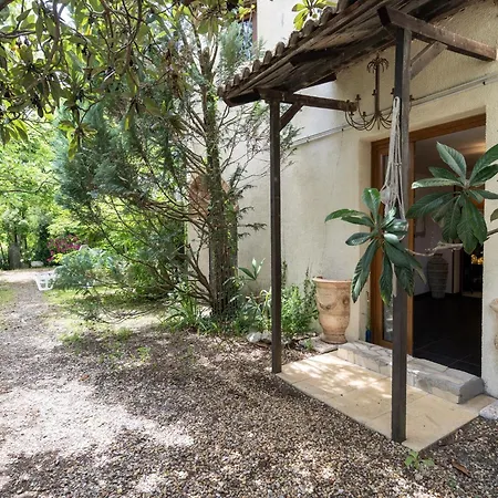Majestic In With Hot Tub, Cleaning Included Holiday home