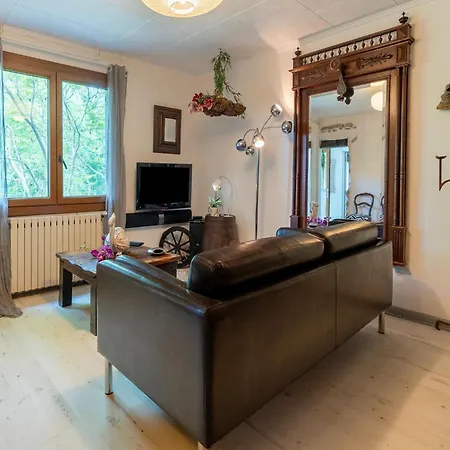 Majestic In With Hot Tub, Cleaning Included * Laroque (Herault)