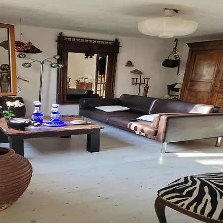 Holiday home Majestic In With Hot Tub, Cleaning Included